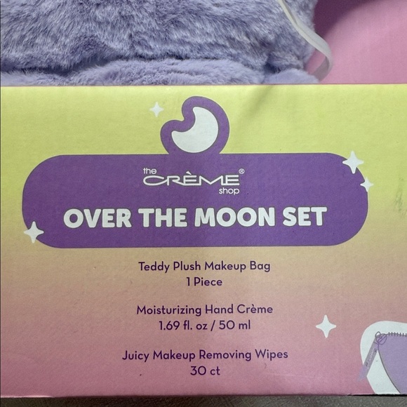 Over the Moon Set The Creme Plush Makeup Bag with Hand Creme and Makeup Wipes - Picture 5 of 6